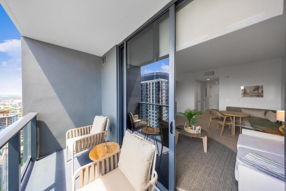 Upscale 1br In Dtw With Views Apartamento