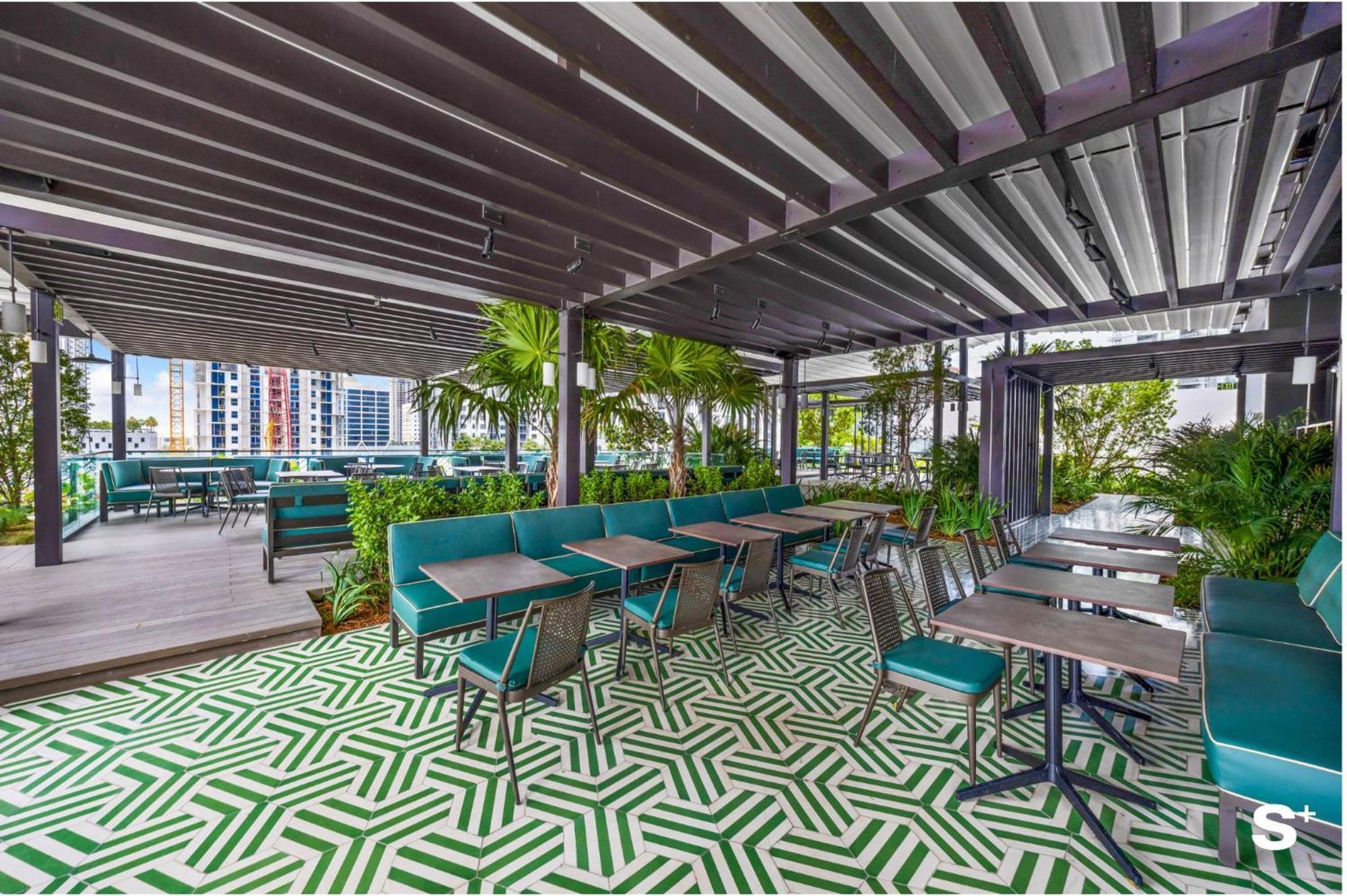 Upscale 1br In Dtw With Views Apartamento