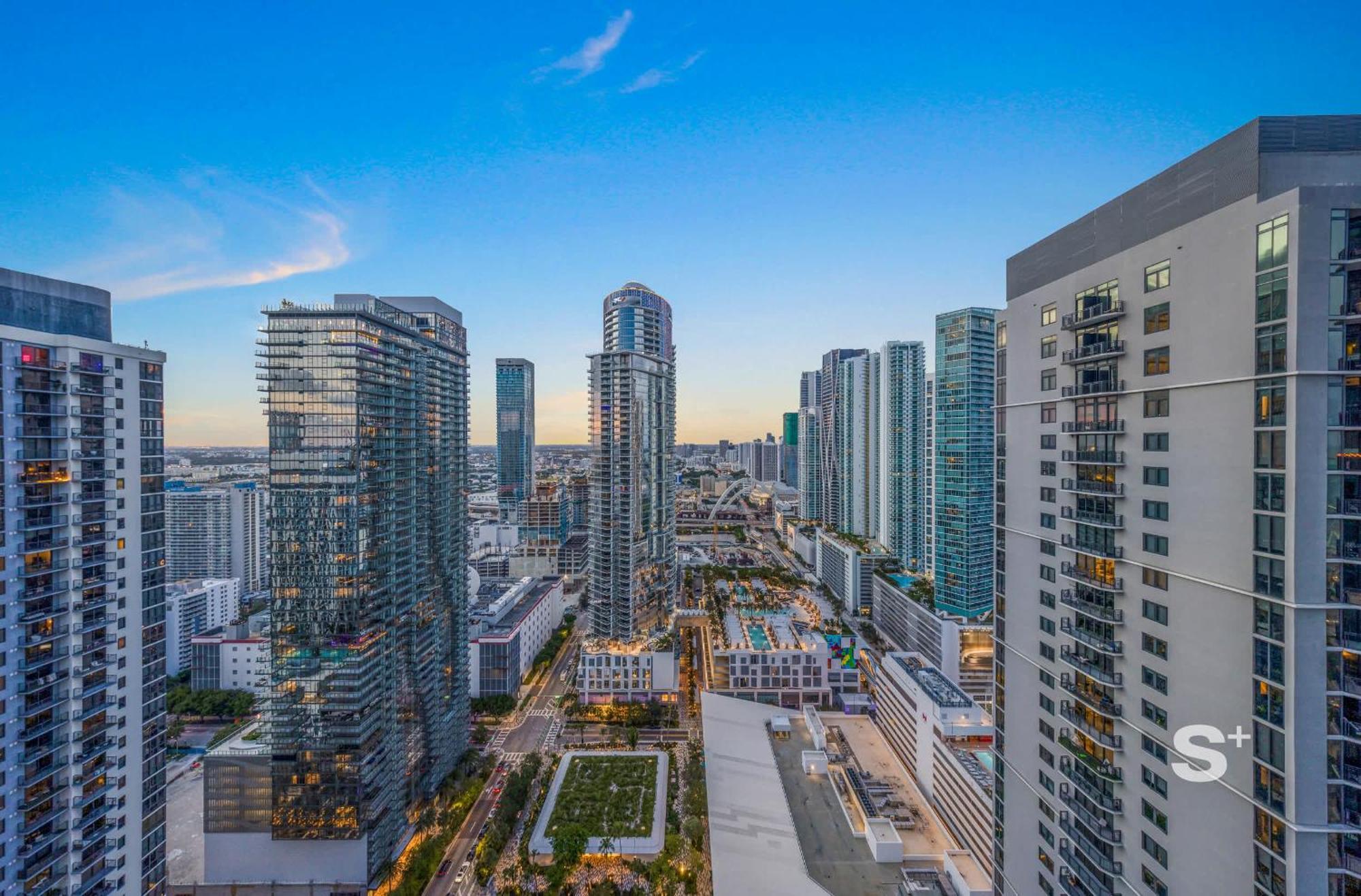 Upscale 1br In Dtw With Views Apartamento